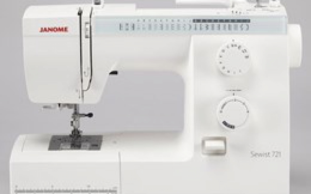 Janome Sewist 725S