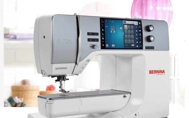 Bernina B-735 (inclusief boventransportvoet #50)