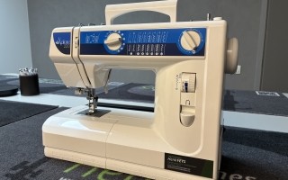 Elna 220